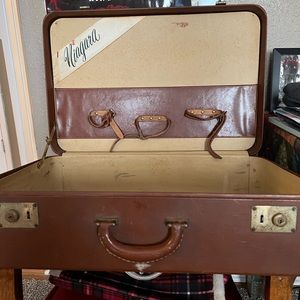 Vintage Niagara Suitcase